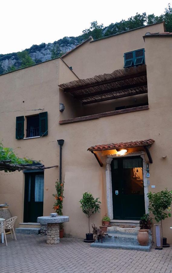 Agriturismo Alveare Финале Лигуре Экстерьер фото
